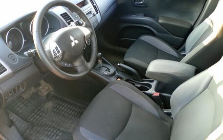 Mitsubishi Outlander III рестайлинг 3, 2010 год, 770 000 рублей, 20 фотография