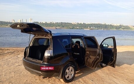 Mitsubishi Outlander III рестайлинг 3, 2010 год, 770 000 рублей, 7 фотография