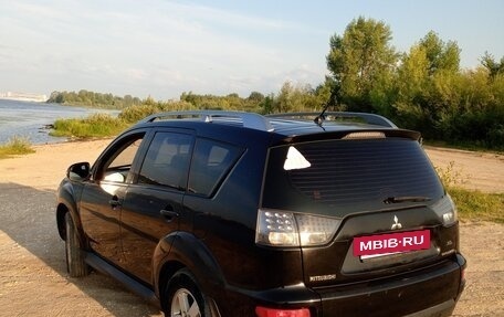 Mitsubishi Outlander III рестайлинг 3, 2010 год, 770 000 рублей, 10 фотография