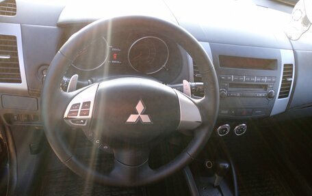 Mitsubishi Outlander III рестайлинг 3, 2010 год, 770 000 рублей, 22 фотография