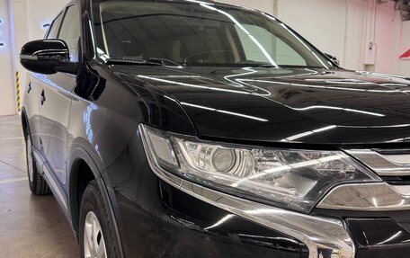 Mitsubishi Outlander III рестайлинг 3, 2018 год, 2 250 000 рублей, 5 фотография