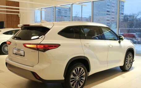 Toyota Highlander, 2025 год, 6 590 000 рублей, 5 фотография