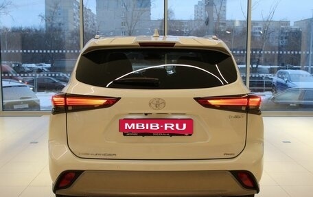 Toyota Highlander, 2025 год, 6 590 000 рублей, 6 фотография