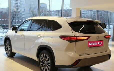 Toyota Highlander, 2025 год, 6 590 000 рублей, 7 фотография