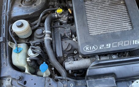 KIA Carnival III, 2005 год, 650 000 рублей, 12 фотография