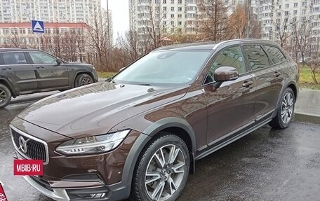 Volvo V90 Cross Country I рестайлинг, 2019 год, 4 300 000 рублей, 2 фотография
