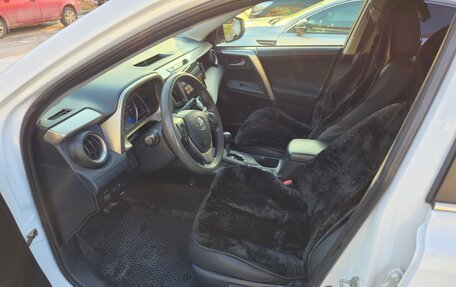 Toyota RAV4, 2014 год, 1 850 000 рублей, 7 фотография