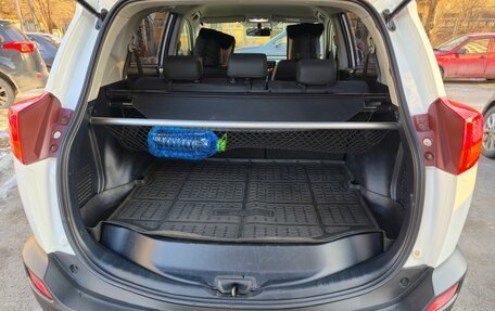 Toyota RAV4, 2014 год, 1 850 000 рублей, 9 фотография