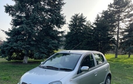 Toyota Vitz, 2001 год, 350 000 рублей, 3 фотография