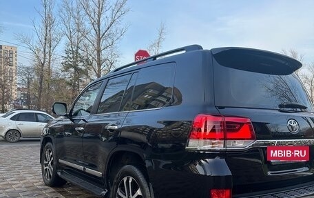 Toyota Land Cruiser 200, 2016 год, 6 900 000 рублей, 4 фотография