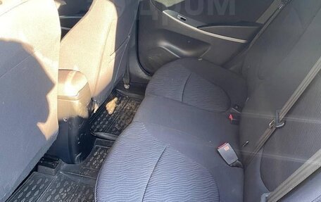 Hyundai Solaris II рестайлинг, 2011 год, 750 000 рублей, 9 фотография