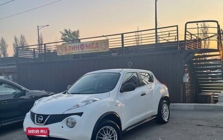Nissan Juke II, 2011 год, 830 000 рублей, 2 фотография