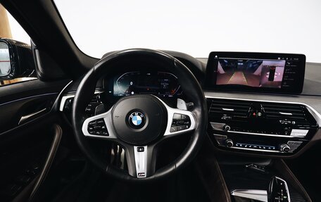 BMW 5 серия, 2020 год, 6 450 000 рублей, 15 фотография