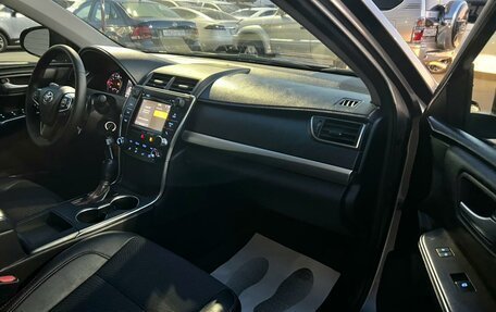 Toyota Camry, 2017 год, 1 899 999 рублей, 12 фотография