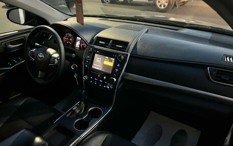 Toyota Camry, 2017 год, 1 899 999 рублей, 13 фотография