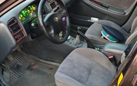 Toyota Avensis III рестайлинг, 1999 год, 240 000 рублей, 5 фотография