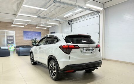 Honda Vezel, 2018 год, 1 999 000 рублей, 4 фотография