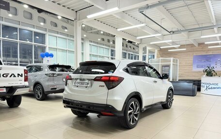 Honda Vezel, 2018 год, 1 999 000 рублей, 6 фотография