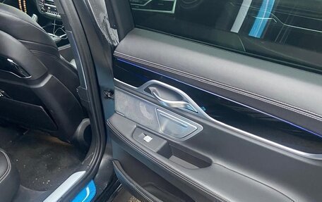 BMW 7 серия, 2018 год, 2 500 000 рублей, 9 фотография