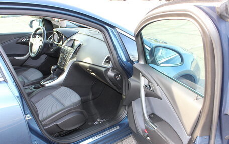 Opel Astra J, 2013 год, 990 000 рублей, 5 фотография