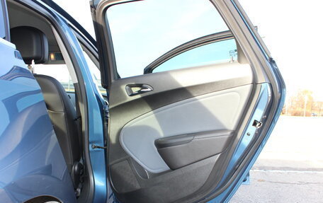 Opel Astra J, 2013 год, 990 000 рублей, 19 фотография