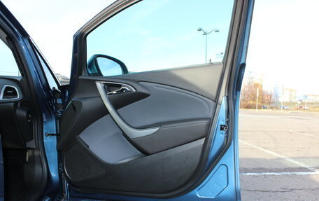 Opel Astra J, 2013 год, 990 000 рублей, 18 фотография