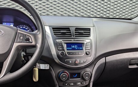 Hyundai Solaris II рестайлинг, 2015 год, 999 000 рублей, 16 фотография