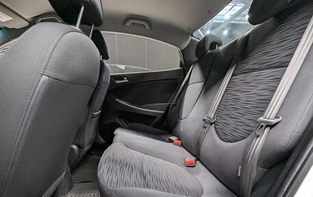 Hyundai Solaris II рестайлинг, 2015 год, 999 000 рублей, 30 фотография