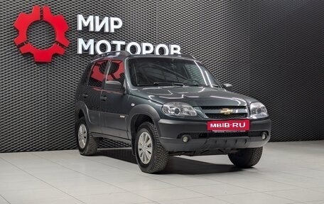 Chevrolet Niva I рестайлинг, 2017 год, 777 000 рублей, 3 фотография