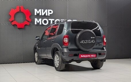 Chevrolet Niva I рестайлинг, 2017 год, 777 000 рублей, 6 фотография