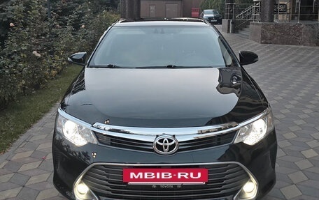 Toyota Camry, 2016 год, 1 635 000 рублей, 3 фотография