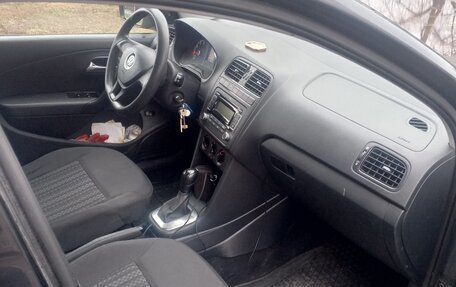 Volkswagen Polo VI (EU Market), 2017 год, 985 000 рублей, 3 фотография