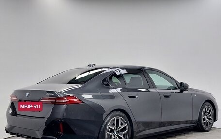 BMW 5 серия, 2025 год, 9 890 000 рублей, 3 фотография