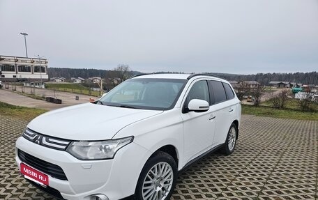 Mitsubishi Outlander III рестайлинг 3, 2014 год, 1 450 000 рублей, 1 фотография