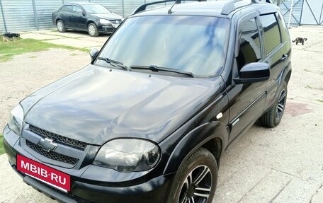 Chevrolet Niva I рестайлинг, 2015 год, 800 000 рублей, 4 фотография