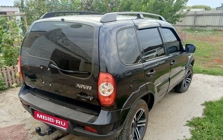 Chevrolet Niva I рестайлинг, 2015 год, 800 000 рублей, 5 фотография