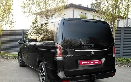 Mercedes-Benz V-Класс, 2024 год, 9 950 000 рублей, 2 фотография