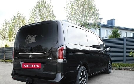 Mercedes-Benz V-Класс, 2024 год, 9 950 000 рублей, 12 фотография