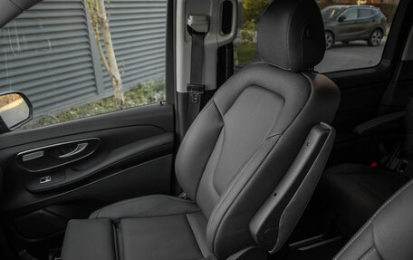 Mercedes-Benz V-Класс, 2024 год, 9 950 000 рублей, 22 фотография