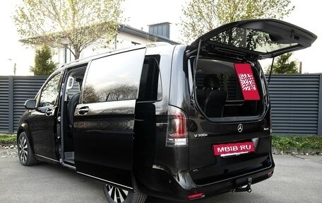 Mercedes-Benz V-Класс, 2024 год, 9 950 000 рублей, 6 фотография