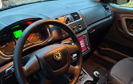 Skoda Fabia II, 2011 год, 550 000 рублей, 5 фотография