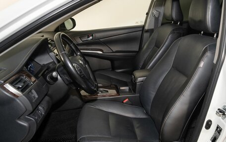 Toyota Camry, 2017 год, 2 170 000 рублей, 6 фотография