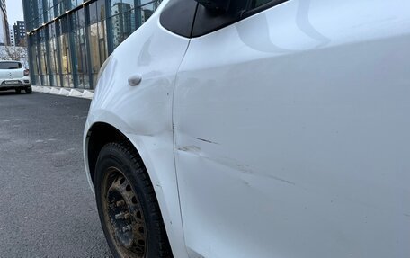 Toyota Yaris III рестайлинг, 2008 год, 399 000 рублей, 10 фотография