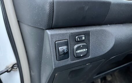 Toyota Yaris III рестайлинг, 2008 год, 399 000 рублей, 14 фотография