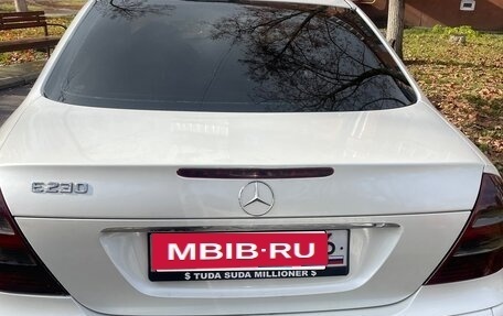 Mercedes-Benz E-Класс, 2003 год, 650 000 рублей, 3 фотография