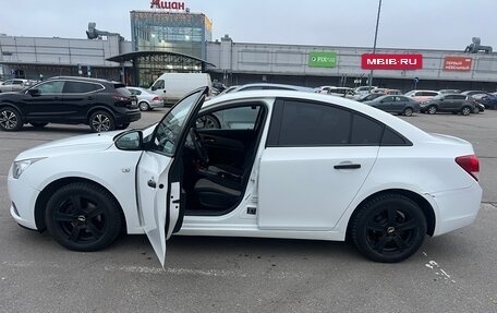 Chevrolet Cruze II, 2011 год, 700 000 рублей, 25 фотография