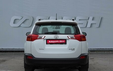 Toyota RAV4, 2015 год, 2 320 000 рублей, 4 фотография