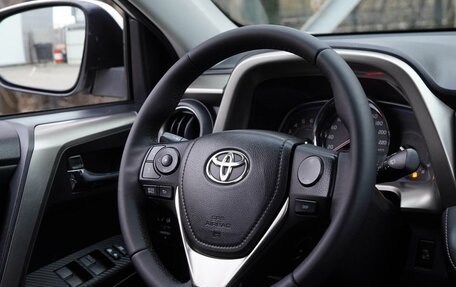 Toyota RAV4, 2015 год, 2 320 000 рублей, 16 фотография