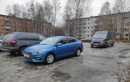 Hyundai Solaris II рестайлинг, 2017 год, 890 000 рублей, 1 фотография