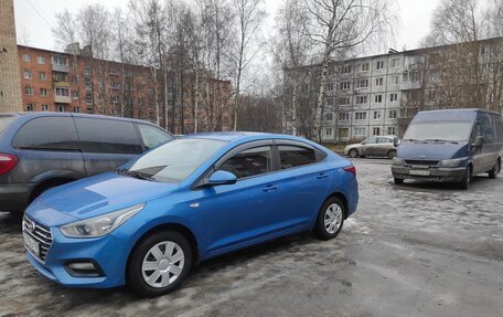 Hyundai Solaris II рестайлинг, 2017 год, 890 000 рублей, 7 фотография